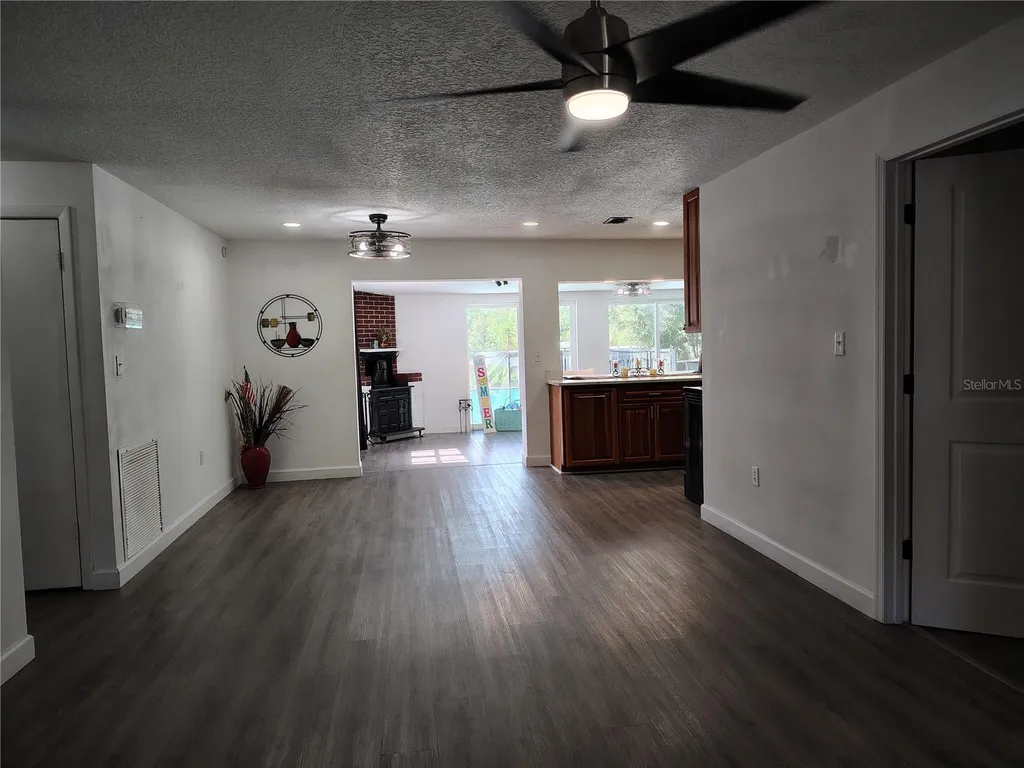 415 E Beresford Avenue Deland FL 32724