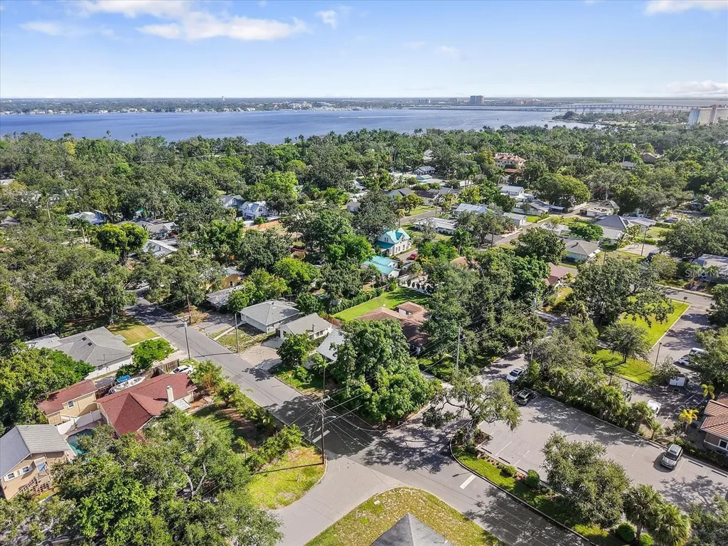 2822 4th Avenue W Bradenton FL 34205