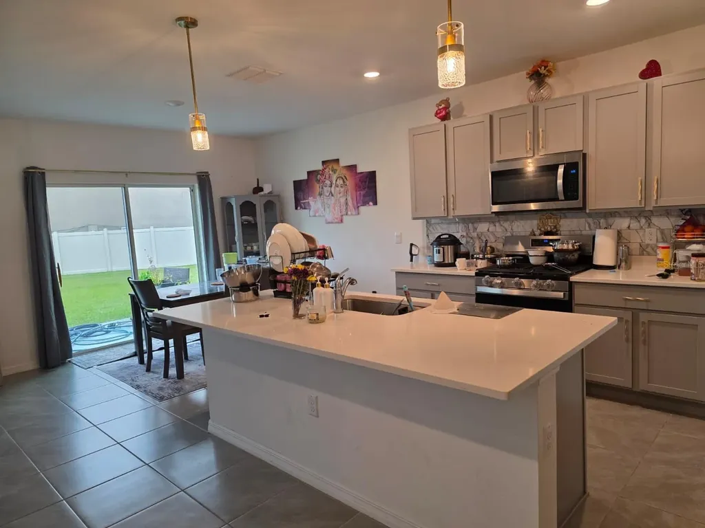 35518 Lockman Way Zephyrhills FL 33541