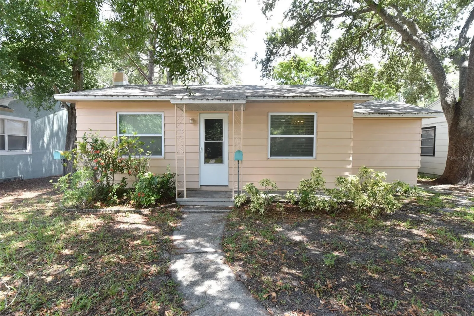 761 51st Avenue N St Petersburg FL 33703