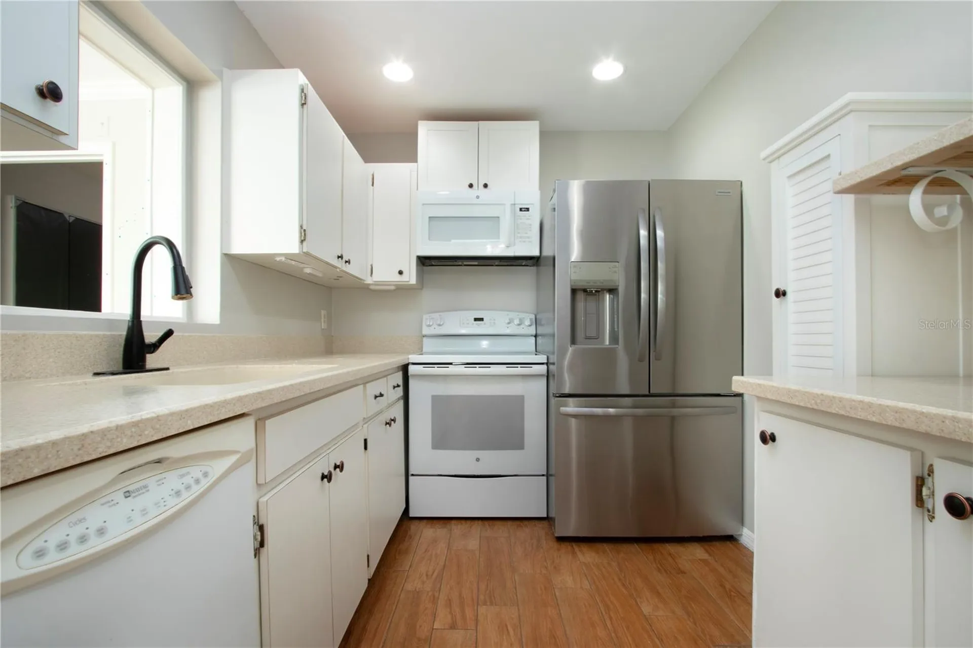 1828 Foxhunt Drive Sun City Center FL 33573