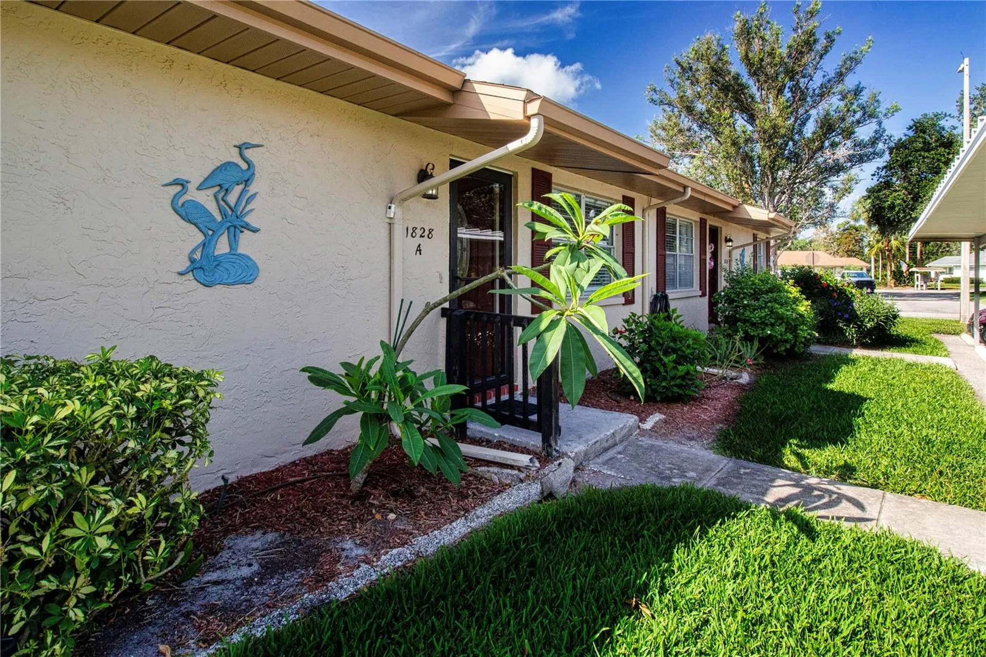 1828 Foxhunt Drive Sun City Center FL 33573