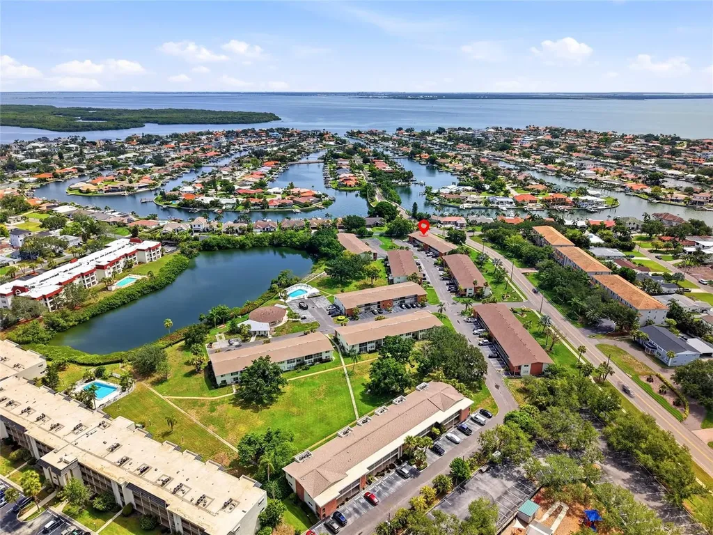 4570 Overlook Drive NE St Petersburg FL 33703