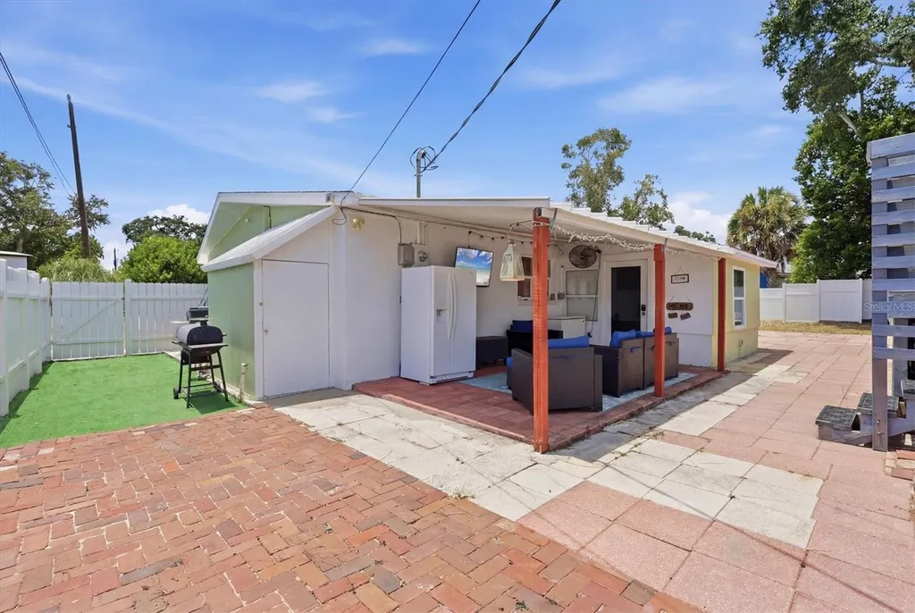 6507 Clemson Street Bradenton FL 34207
