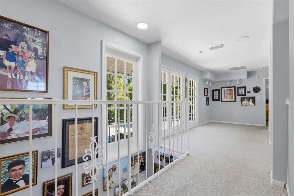 7201 Hodgewood Court Tampa FL 33614