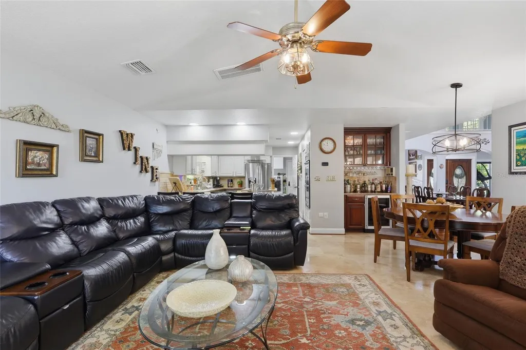 7201 Hodgewood Court Tampa FL 33614