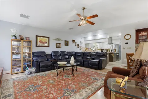 7201 Hodgewood Court Tampa FL 33614