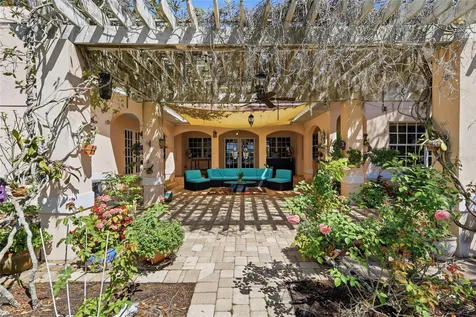 7201 Hodgewood Court Tampa FL 33614