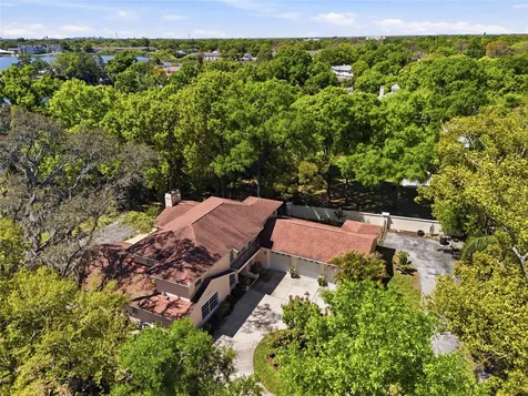 7201 Hodgewood Court Tampa FL 33614