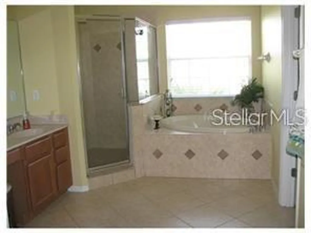 6122 39th Court E Bradenton FL 34203