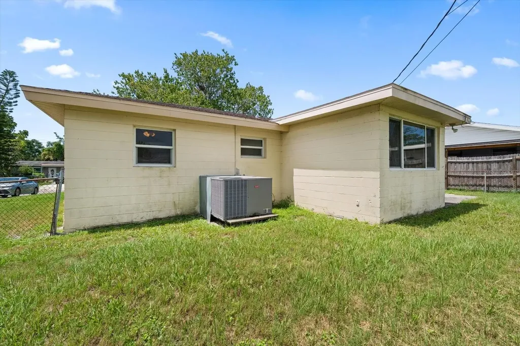 8357 75th Avenue Seminole FL 33777