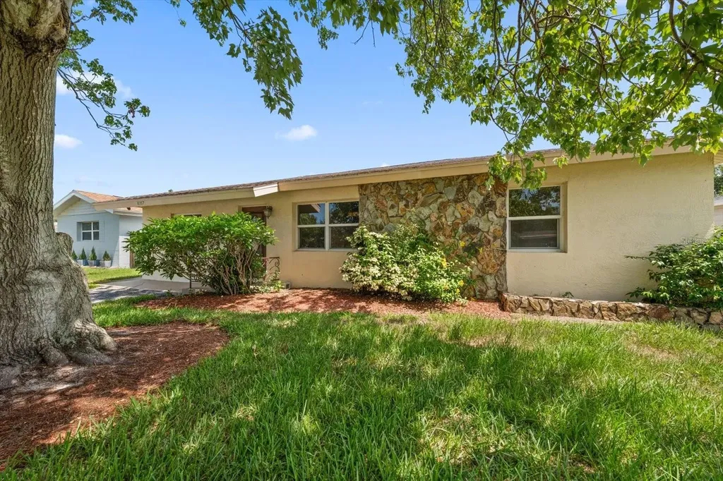 8357 75th Avenue Seminole FL 33777