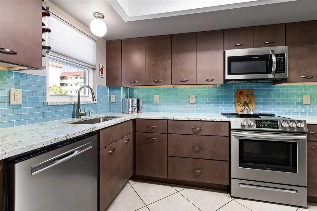 601 N Mcdonald Street Mount Dora FL 32757