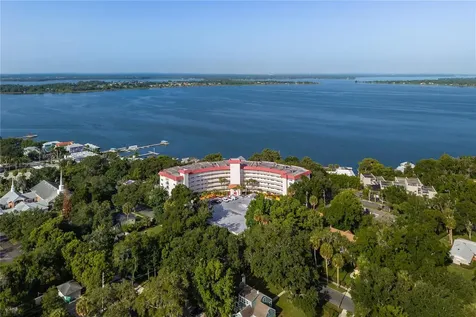 601 N Mcdonald Street Mount Dora FL 32757