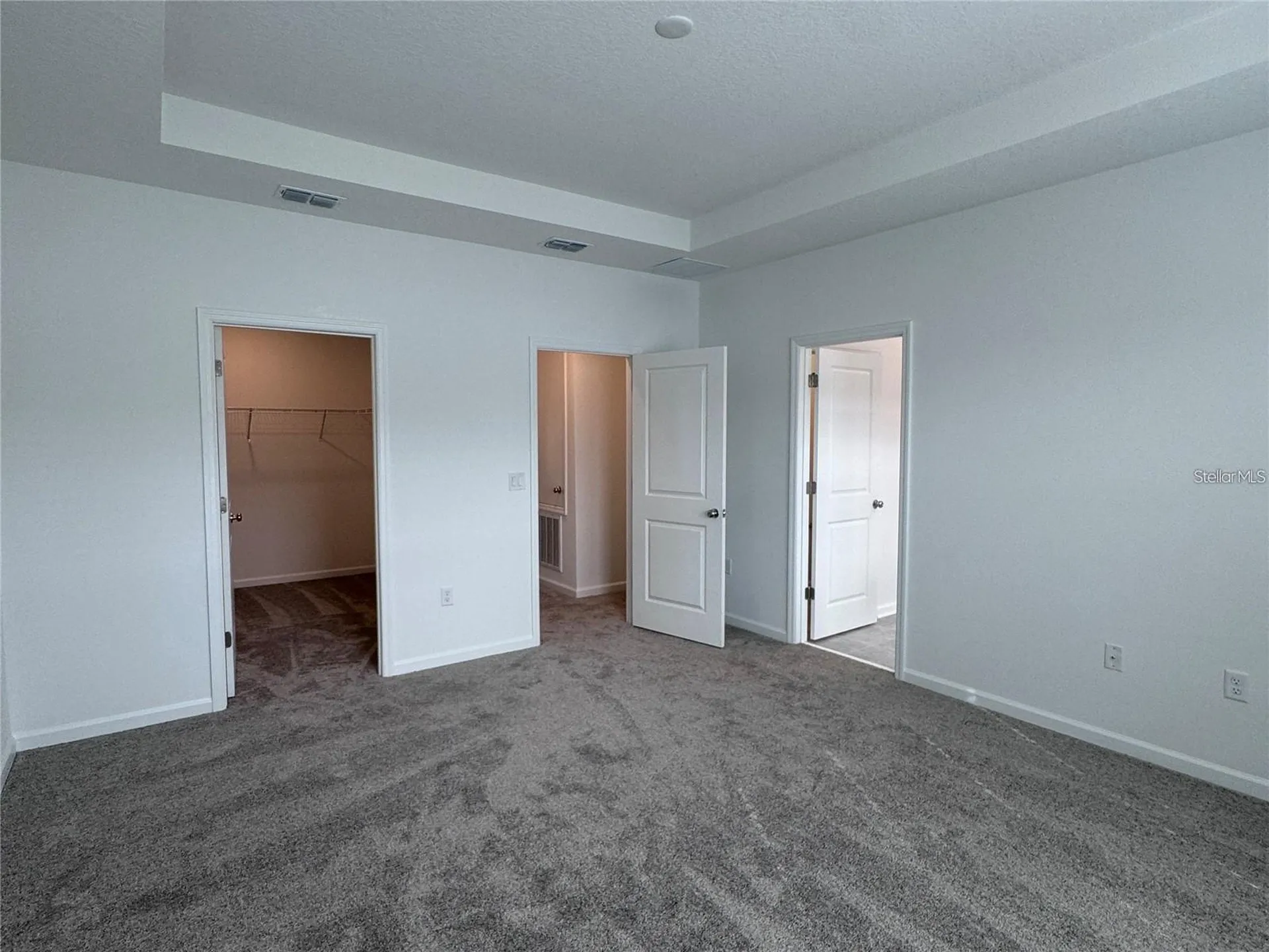 2533 Skyline Loop Kissimmee FL 34758