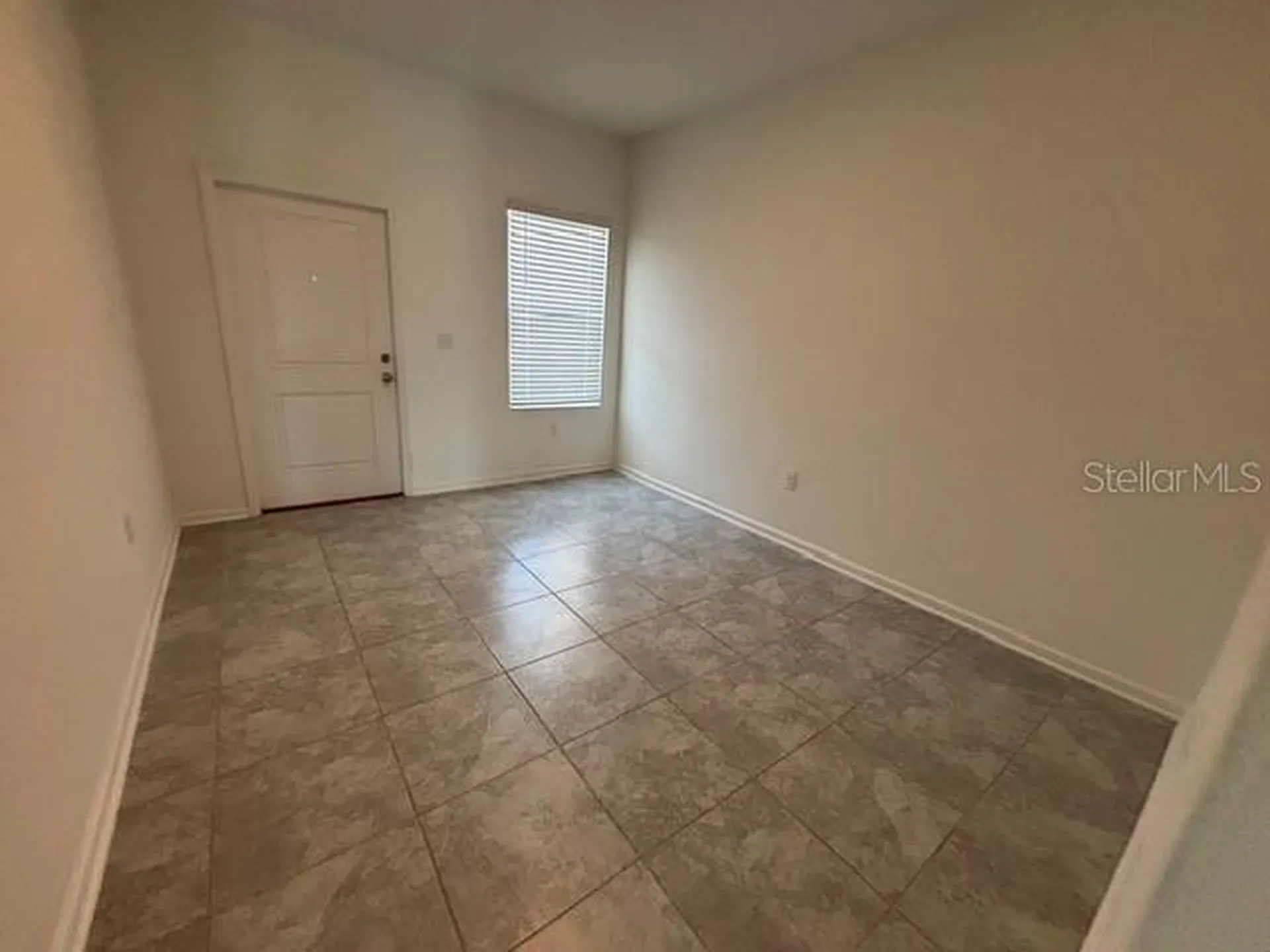 2533 Skyline Loop Kissimmee FL 34758