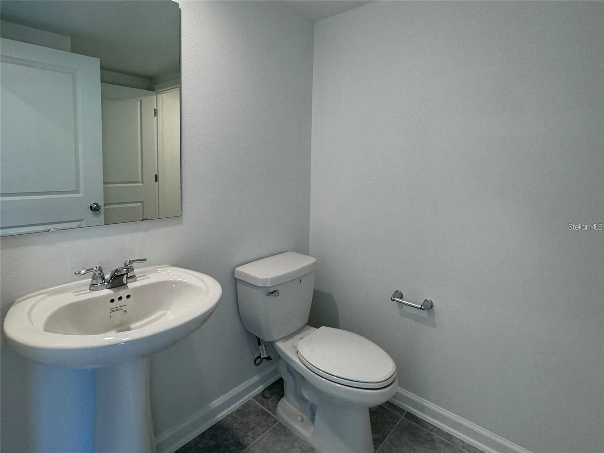 2533 Skyline Loop Kissimmee FL 34758