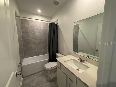 2533 Skyline Loop Kissimmee FL 34758