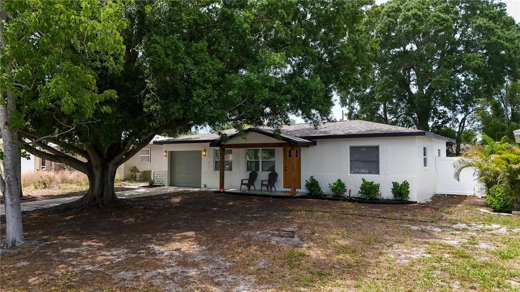 4319 15th Avenue N St Petersburg FL 33713