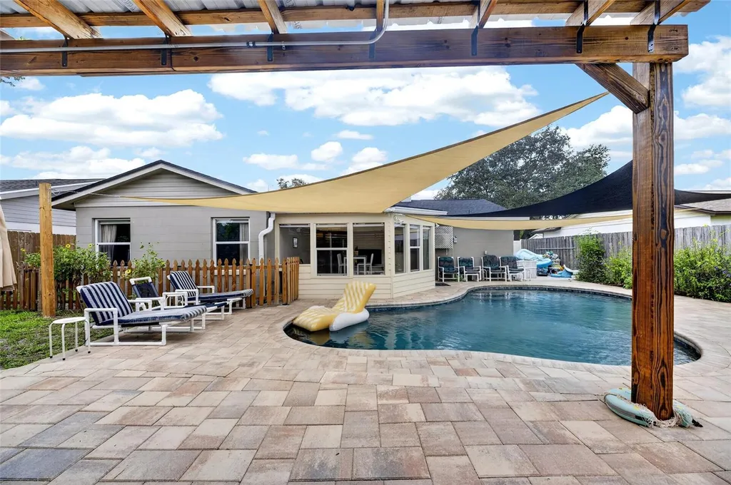 614 Stillview Circle Brandon FL 33510