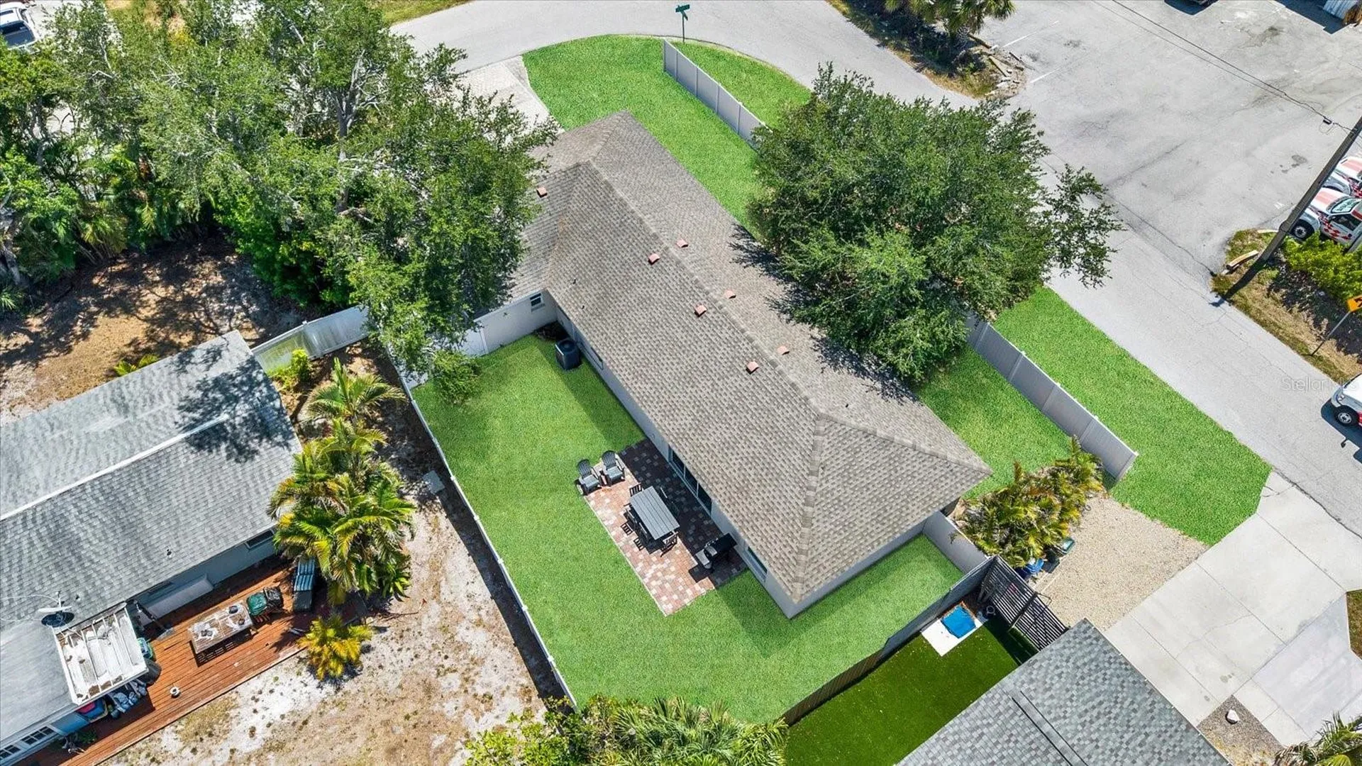 2011 Outer Drive Sarasota FL 34231