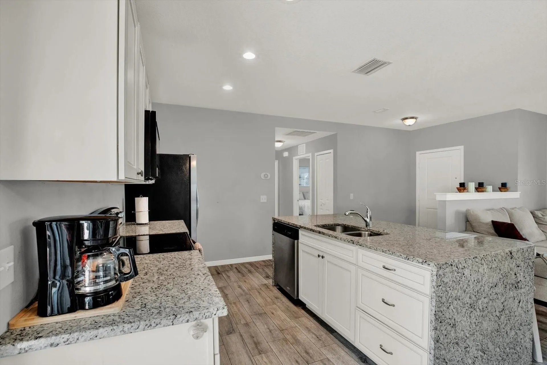 2011 Outer Drive Sarasota FL 34231