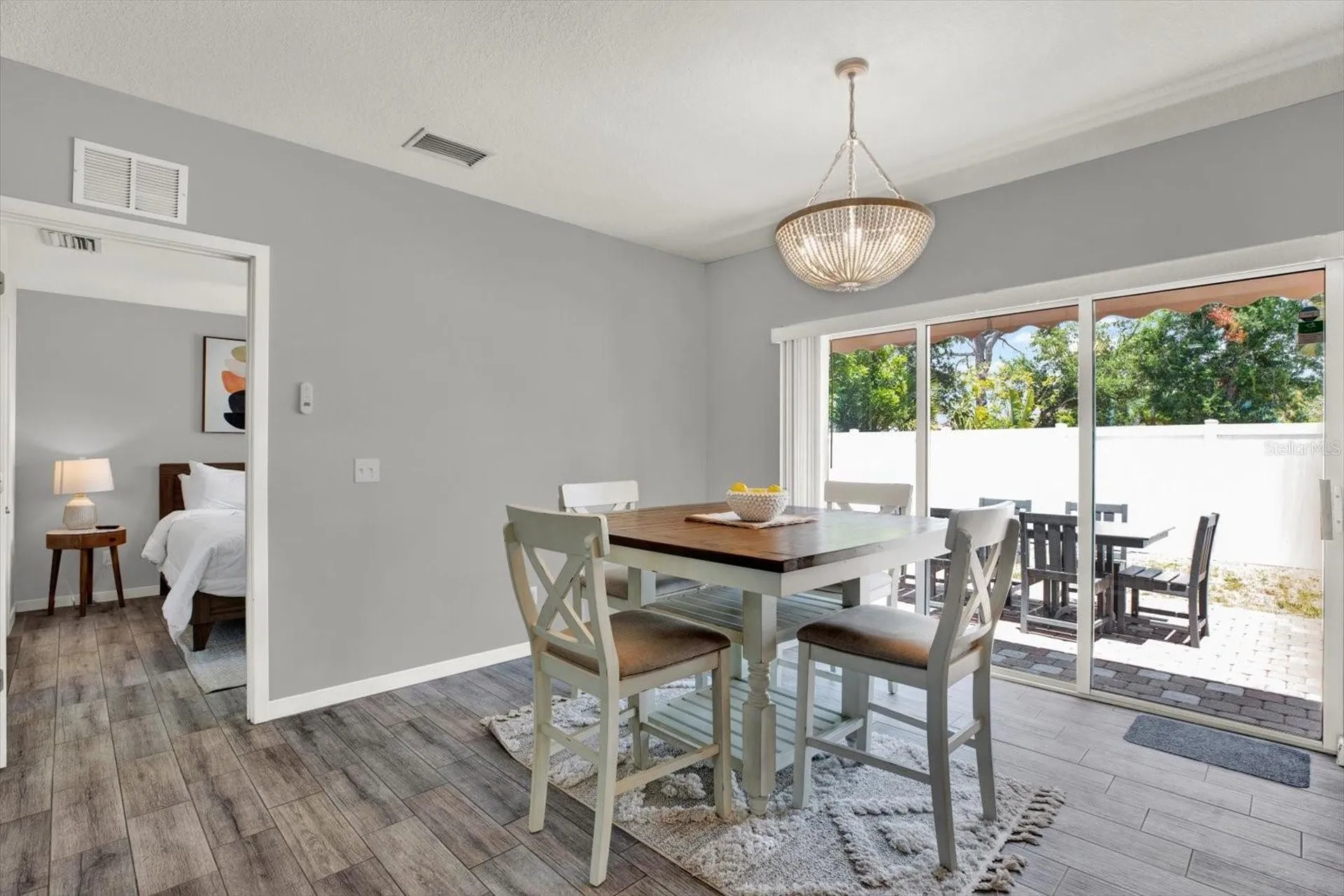 2011 Outer Drive Sarasota FL 34231