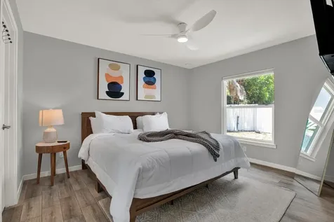 2011 Outer Drive Sarasota FL 34231