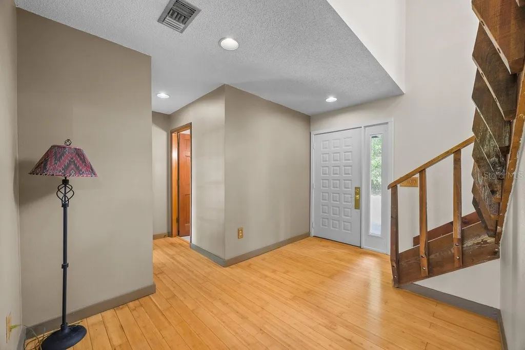 251 Cue Lake Drive Hawthorne FL 32640