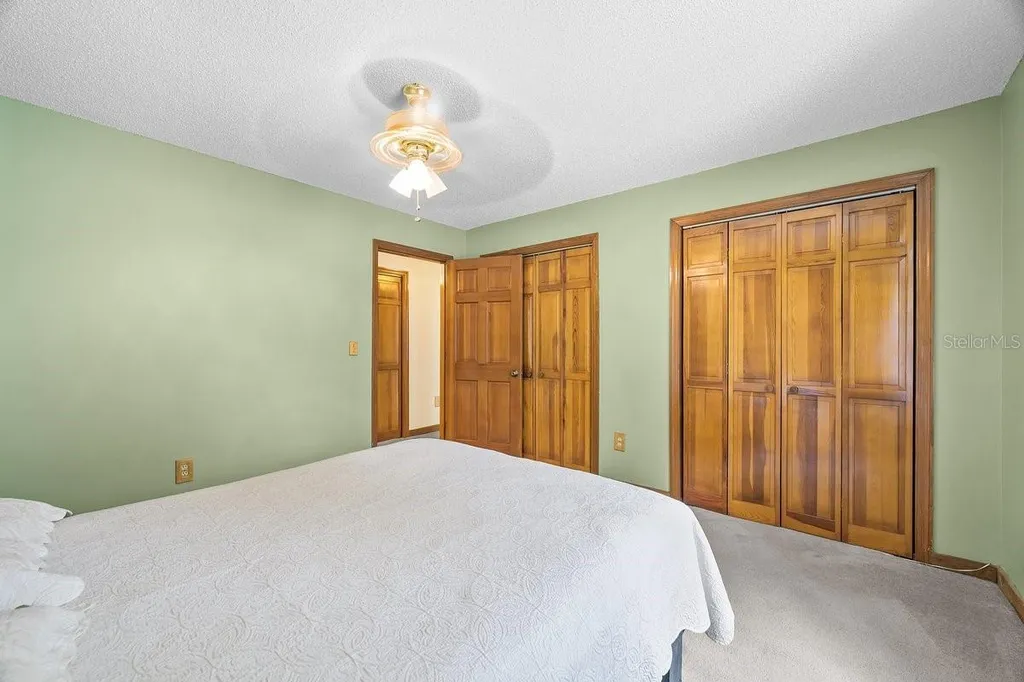 251 Cue Lake Drive Hawthorne FL 32640