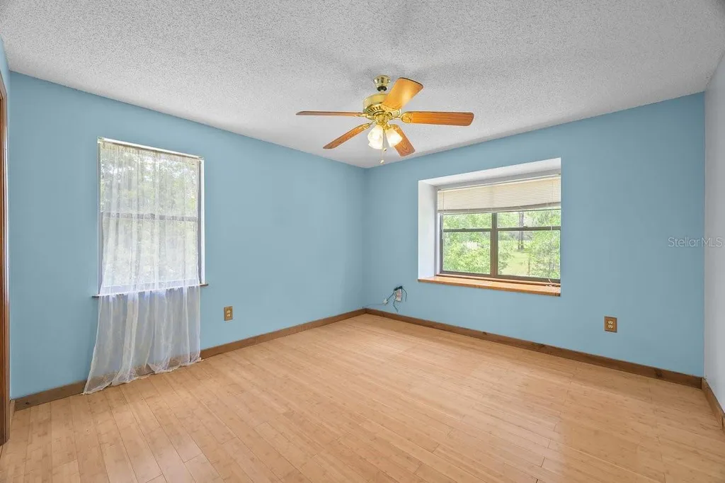 251 Cue Lake Drive Hawthorne FL 32640