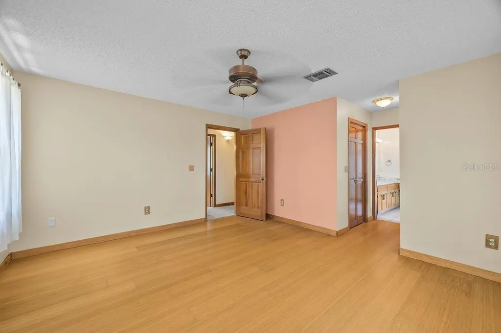 251 Cue Lake Drive Hawthorne FL 32640