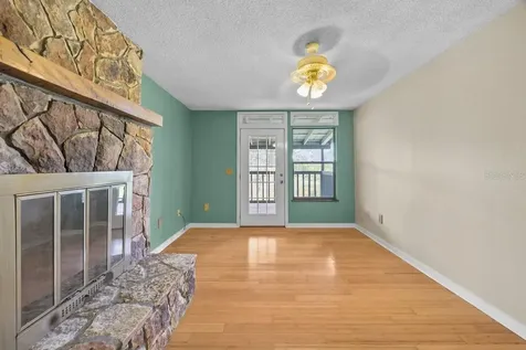 251 Cue Lake Drive Hawthorne FL 32640