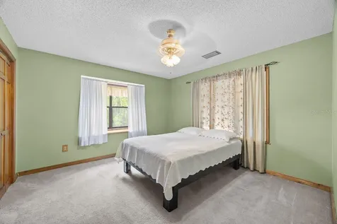 251 Cue Lake Drive Hawthorne FL 32640