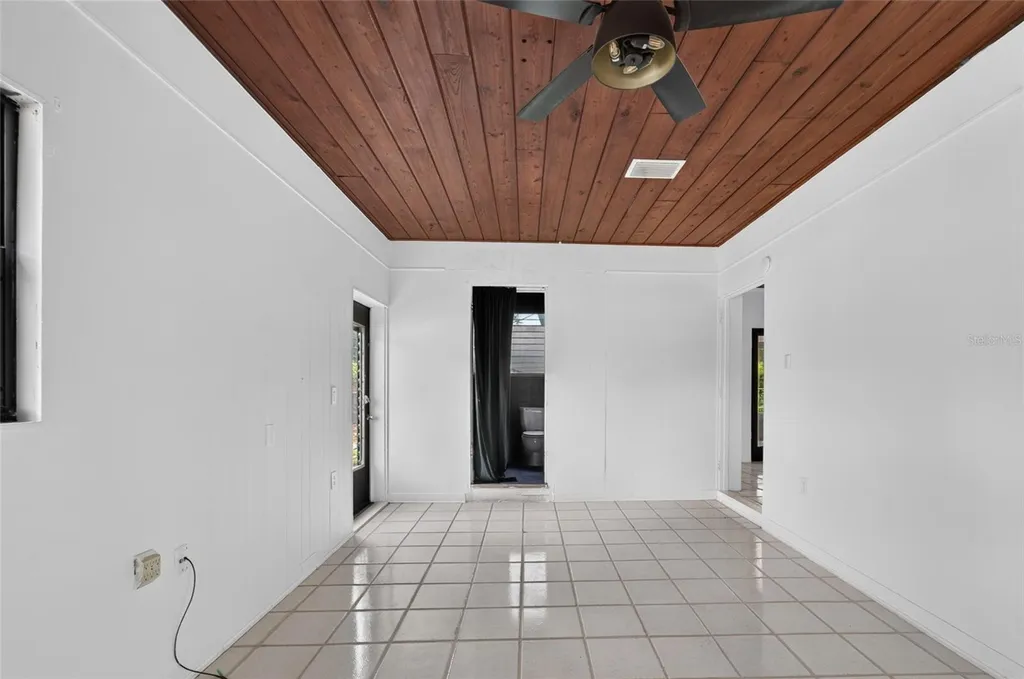 408 Berwick Avenue Tampa FL 33617