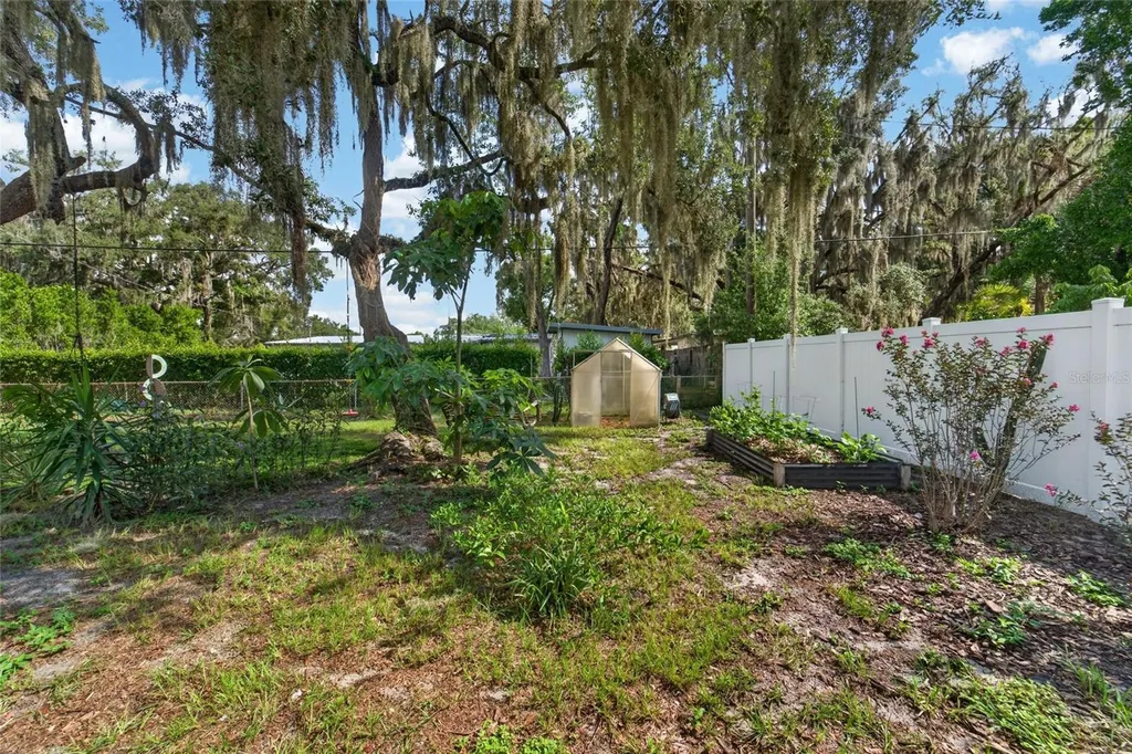 408 Berwick Avenue Tampa FL 33617