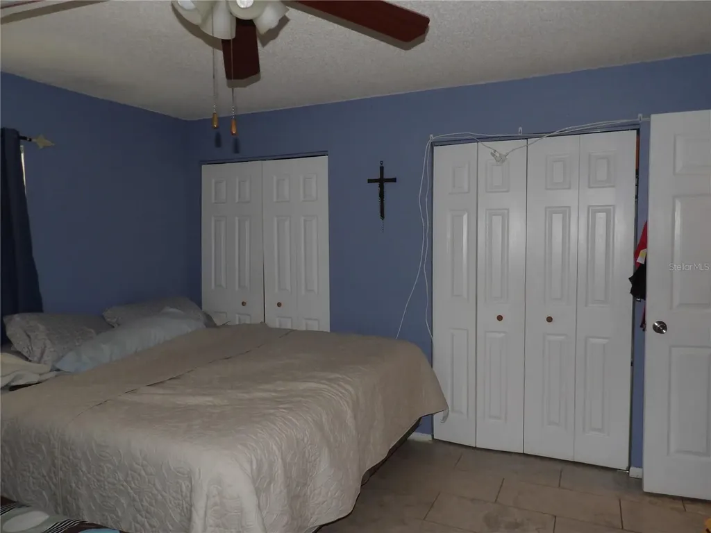 18211 Oaklawn Spring Hill FL 34610