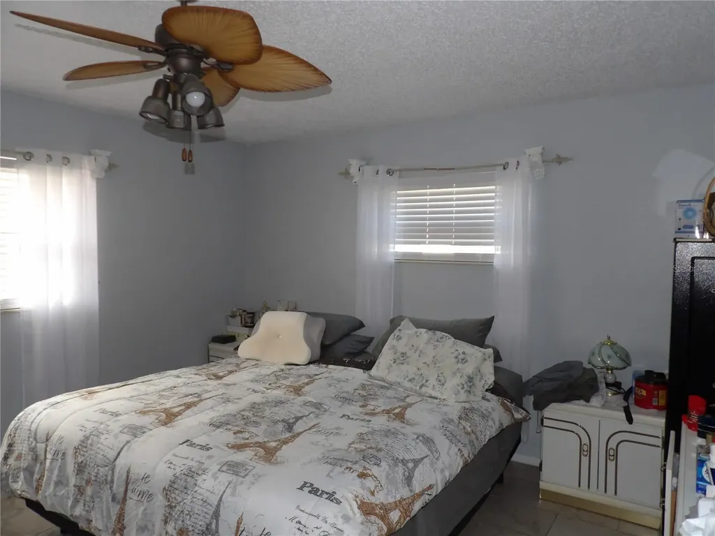 18211 Oaklawn Spring Hill FL 34610