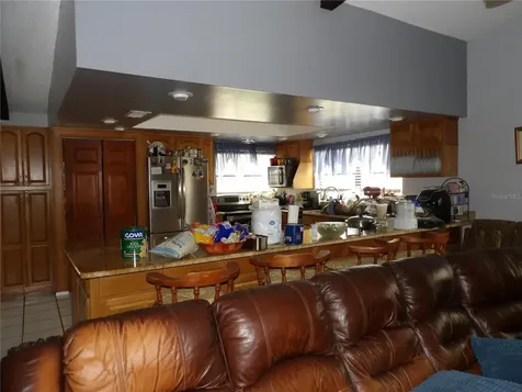18211 Oaklawn Spring Hill FL 34610