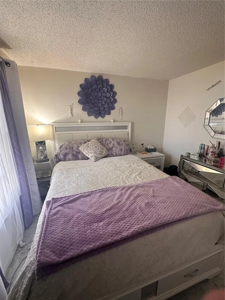 8848 Oak Circle Tampa FL 33615