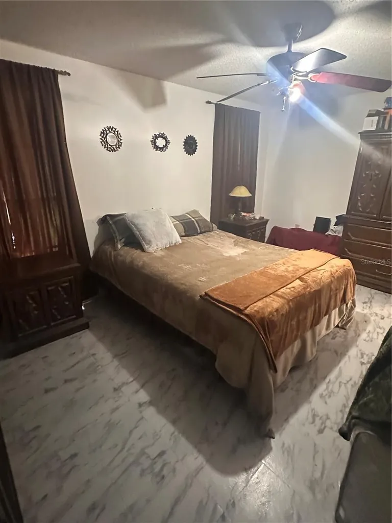 8848 Oak Circle Tampa FL 33615