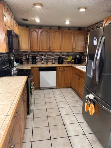 8848 Oak Circle Tampa FL 33615