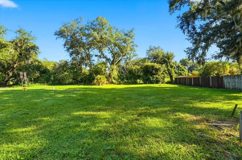 10 S Forest Street Plant City FL 33563