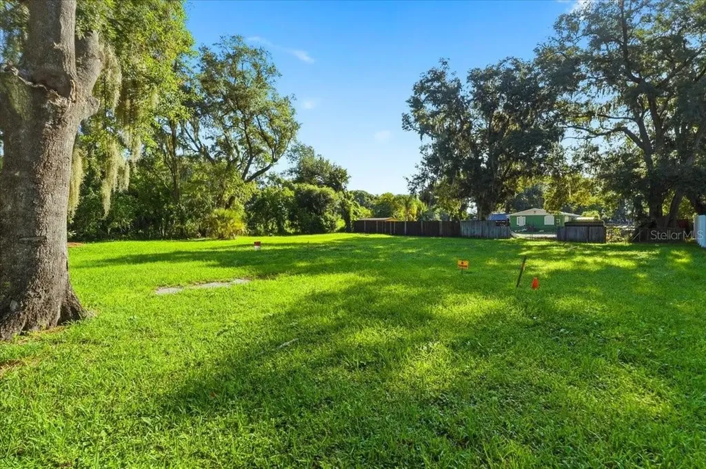 10 S Forest Street Plant City FL 33563