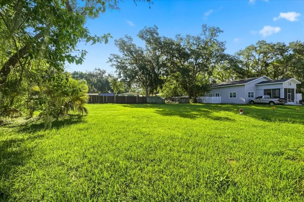 10 S Forest Street Plant City FL 33563