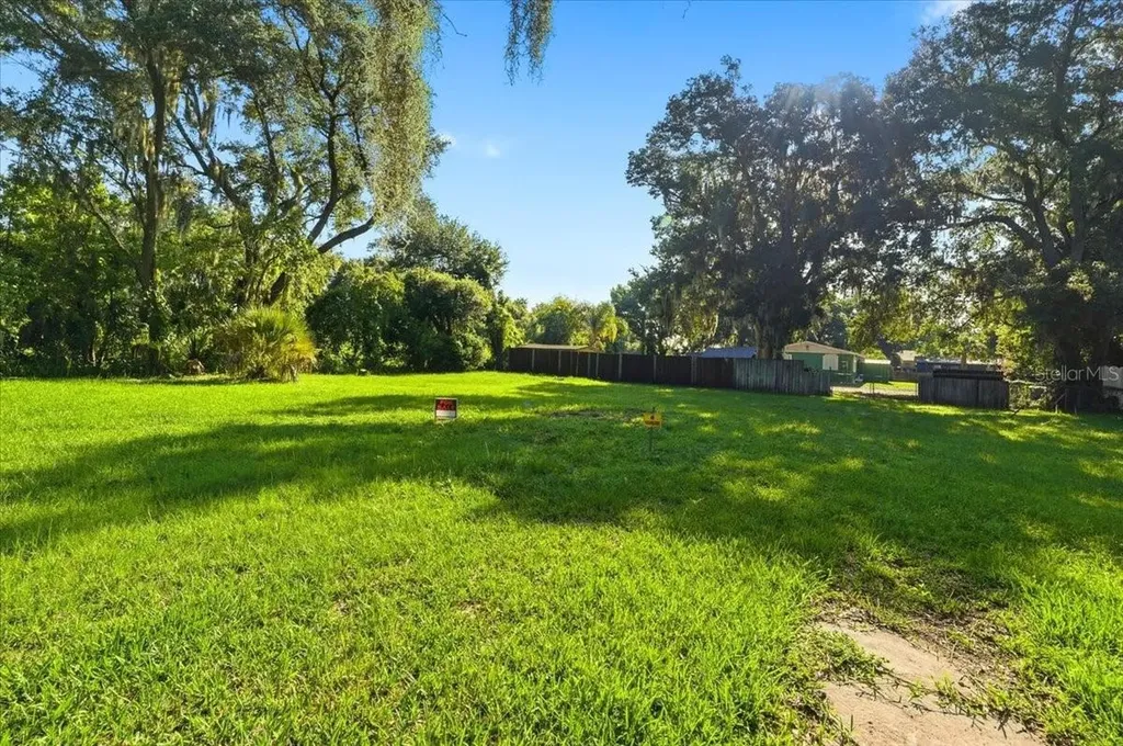 10 S Forest Street Plant City FL 33563