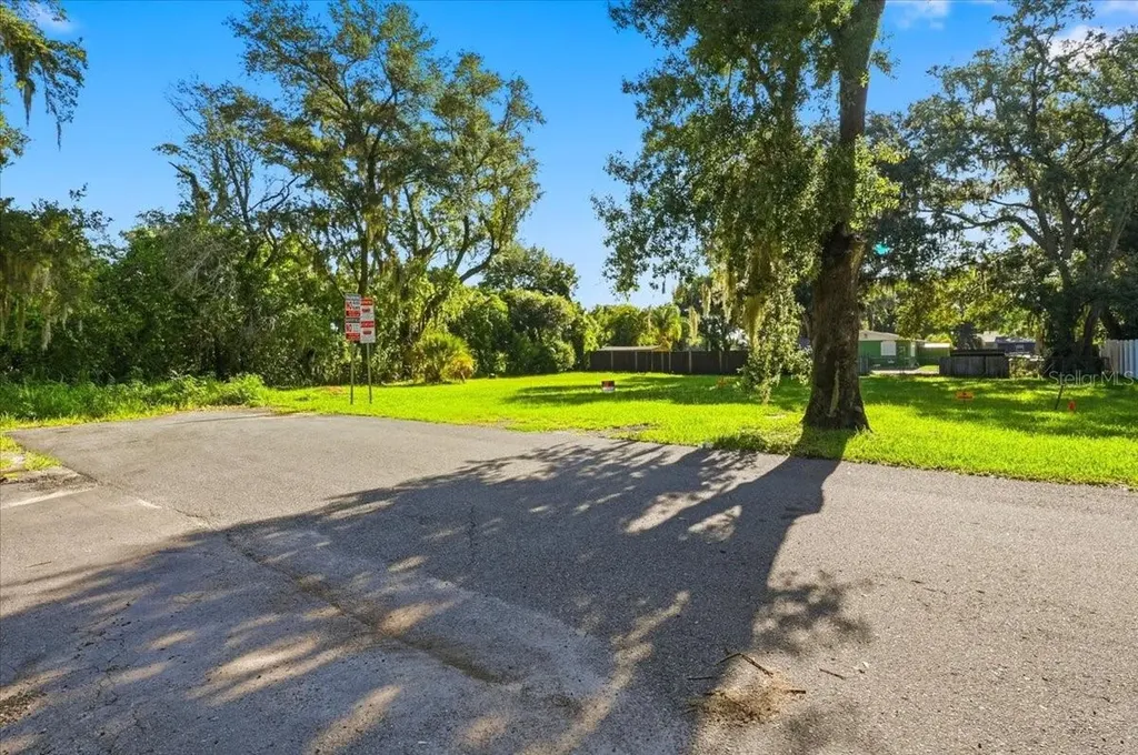 10 S Forest Street Plant City FL 33563