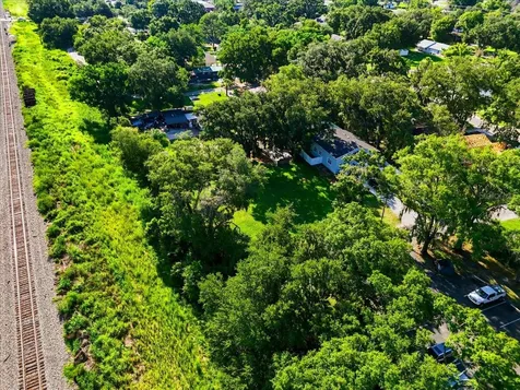 10 S Forest Street Plant City FL 33563