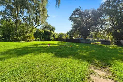 10 S Forest Street Plant City FL 33563