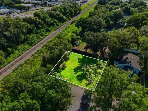 10 S Forest Street Plant City FL 33563